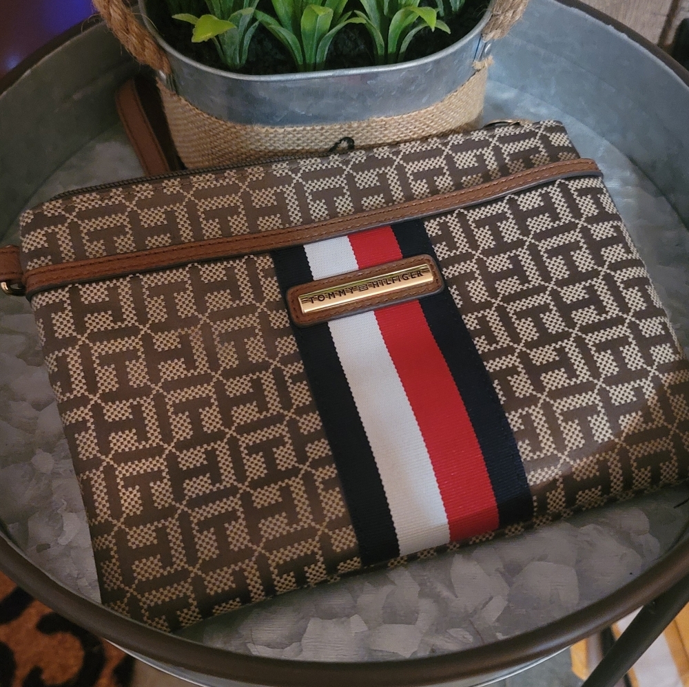 Tommy Hilfiger Wristlet